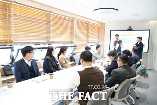 대전테크노파크가 9일 오후 대전테크노파크 디스테이션에서 싱가포르 엑셀러레이터 Innovate 360, 미국 투자사 Meru Ventures, 대전지역 6개 주요 투자사와 간담회를 열고 해외 진출 지원을 위한 협력 생태계 조성에 나섰다. /대전테크노파크