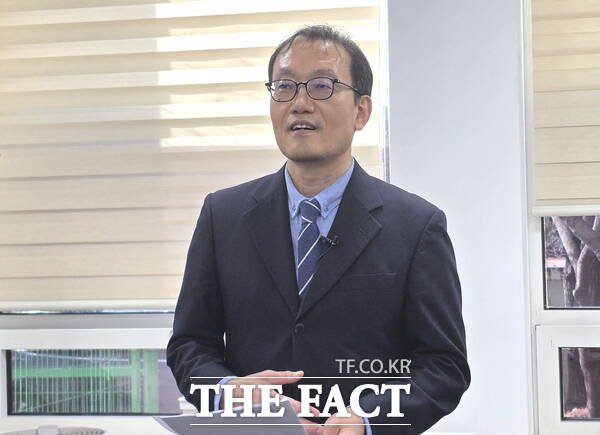 강재구 건양대학교 의과대학 교수가 9일 대전시의회 기자실에서 기자회견을 열고 대전시교육감 선거 출마를 선언했다. /정예준 기자