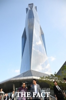  오세훈, 메르데카118·페르다나 가든 시찰…