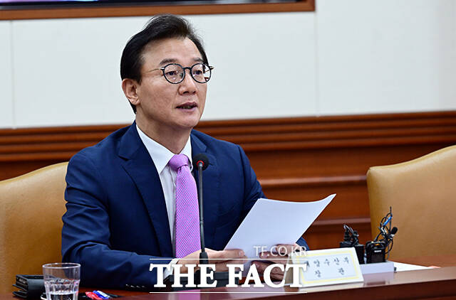 전재수 해양수산부 장관은 자신이 통일교에서 금품을 받았다는 의혹을 두고