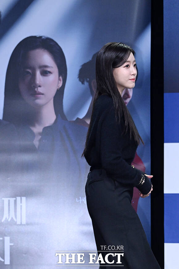 배우 함은정이 10일 오전 서울 마포구 상암동 MBC에서 열린 새 일일드라마 ‘첫번째 남자’ 제작발표회에 참석해 포즈를 취하고 있다. /서예원 기자