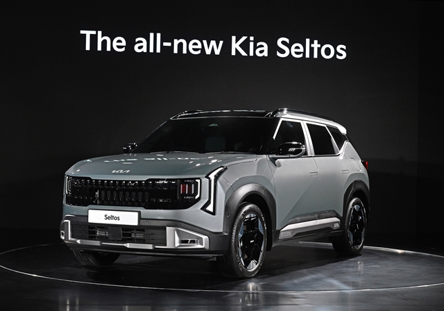 기아는 10일 월드프리미어 영상을 통해 디 올 뉴 셀토스를 처음 선보이며 