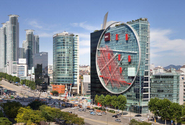 정몽규 HDC그룹 회장의 차남 정원선 HDC현대산업개발 부장은 입사 1년 만에 상무보로 승진했다. /HDC그룹