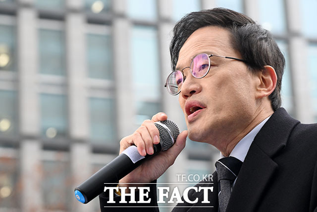 '서울의 중심 광화문광장에서 서울시장을 외치다' 서울시장 출마선언한 박주민 의원.