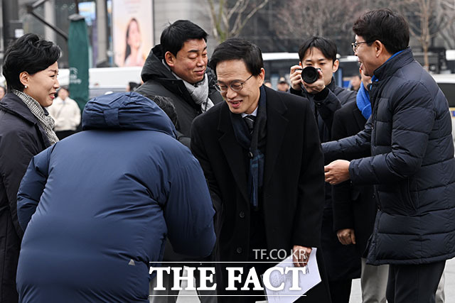 '서울의 중심 광화문광장에서 서울시장을 외치다' 서울시장 출마선언한 박주민 의원.