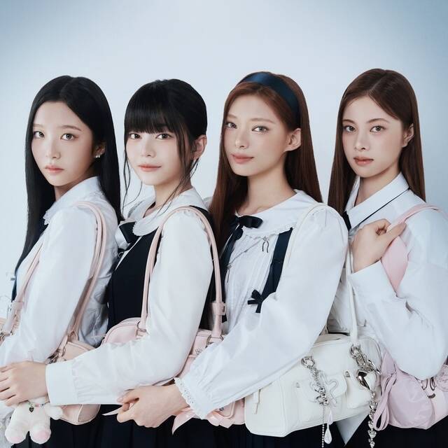 그룹 코스모시가 구글이 발표한 '2025년 올해의 검색어(Year in Search 2025)'의 '글로벌 인기 검색어 : K-Pop 데뷔' 부문에 이름을 올렸다./NTT 도코모 스튜디오&라이브