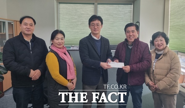 대전시립중고등학교 총학생회가 12일 대전시에 성금 70만 원을 기탁했다. /대전시