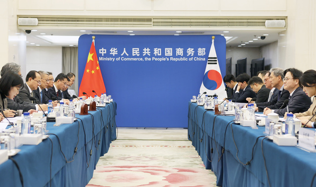 한중이 12일 중국 베이징에서 한중 상무장관회의를 열고 양국 간 경제·통상협력 강화와 한중 정상회담 후속조치 방안을 논의했다. /산업통상부
