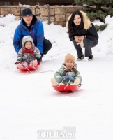  에버랜드 눈썰매장 시즌 개막…스노우 버스터 오픈