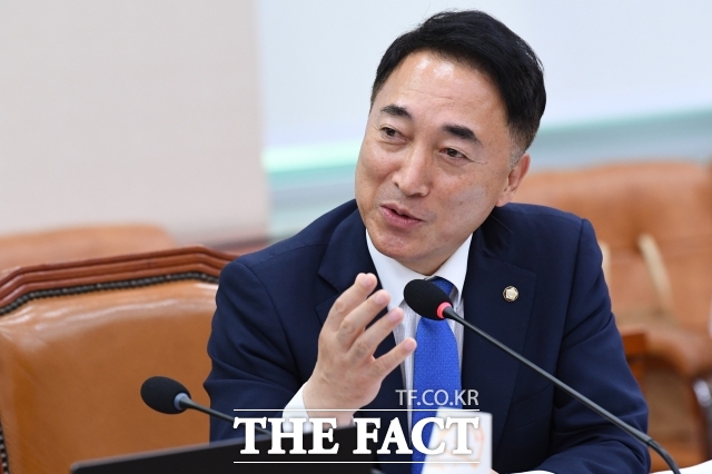 박수현 더불어민주당 수석대변인은 14일 국회에서 열린 기자간담회에서 통일교 금품수수 연루 의혹과 관련해