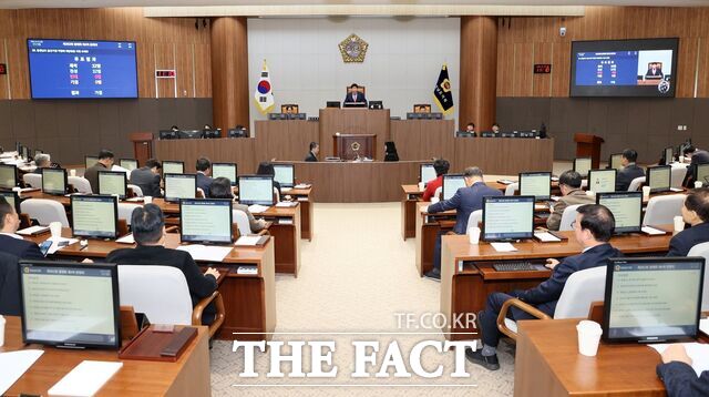 15일 충남도의회 제362회 정례회 제4차 본회의가 열리고 있다. /충남도의회