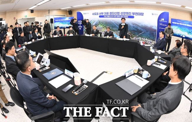 조용익 부천시장이 15일 부천대장 R&D 클러스터 비전 파트너십 간담회에서 발언하고 있다. /부천시