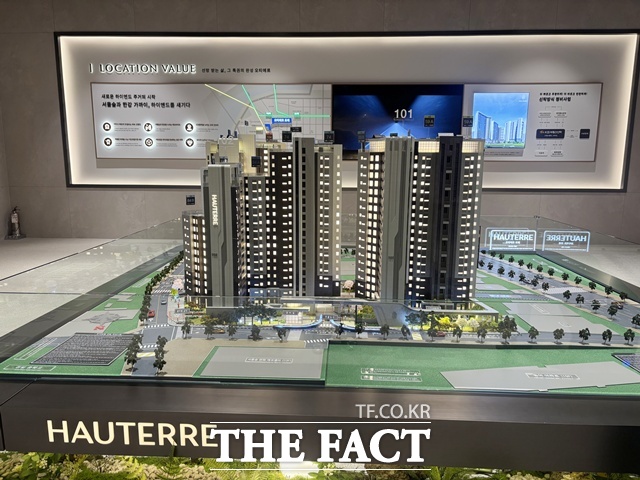 오티에르가 적용된 사업장은 현재 서울 8곳, 부산 1곳으로 총 9곳이다. 사진은 2027년 7월 준공 예정인 서울 성동구 성수동 오티에르 포레 모형이다. /공미나 기자