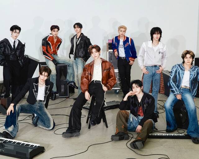 제로베이스원이 올해 미니 5집, 정규 1집 발매와 월드투어 그리고 각종 예능에서의 활약과 연기 도전까지 다방면에서 맹활약했다. /웨이크원