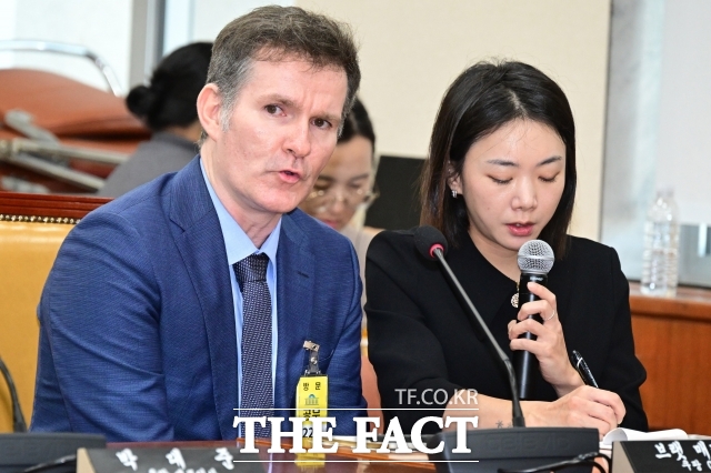 브랫 매티스 쿠팡 CISO가 지난 2일 오후 서울 여의도 국회 과학기술정보방송통신위원회에서 열린 쿠팡 침해사고 관련 현안 질의에 출석해 질의 답변하고 있다. /남윤호 기자