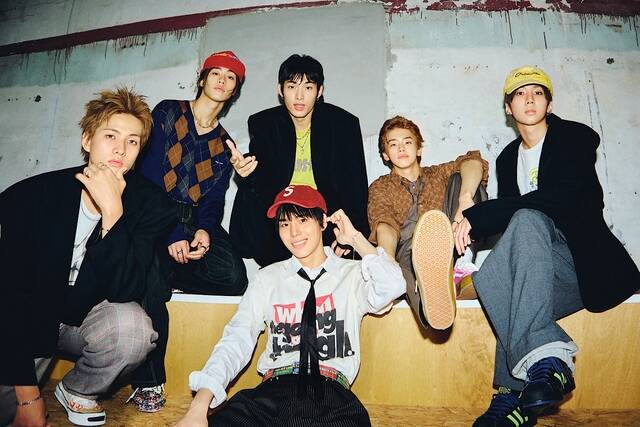 82메이저가 서울 동대문디자인플라자(DDP) 쇼룸에서 개최되는 K-패션 중심의 플랫폼형 프로젝트 '2025 런웨이투서울'에서 축하 무대를 한다. /그레이트엠엔터