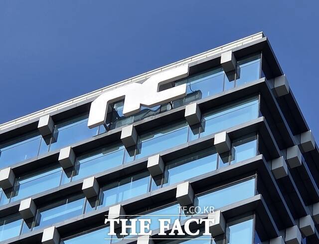 엔씨소프트가 유튜브 채널 '겜창현' 운영자를 허위사실 유포 혐의로 고소하고 명예훼손과 모욕, 업무방해에 대한 손해배상 청구 소송을 제기했다. /더팩트 DB