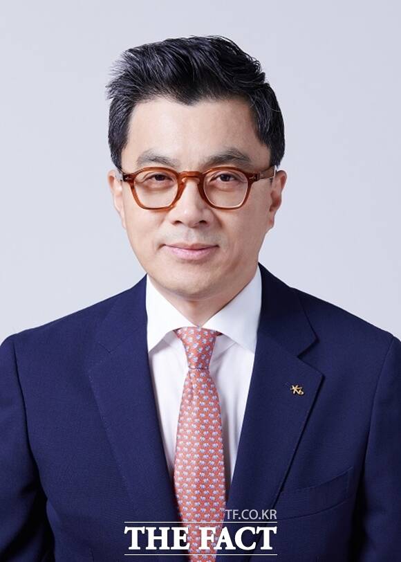 KB증권이 이홍구·강진두 각자대표 체제로 닻을 올렸다. KB증권 IB부문 대표로 추천된 강진두 부사장. /KB금융지주