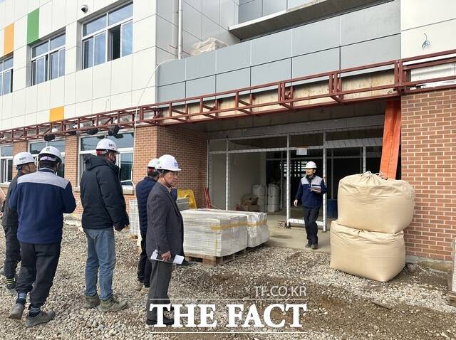 광주시교육청이 대형 안전사고 예방을 위해 관내 교육시설 대형 공사 현장을 대상으로 긴급 안전 점검을 실시하고 있다. /광주시교육청