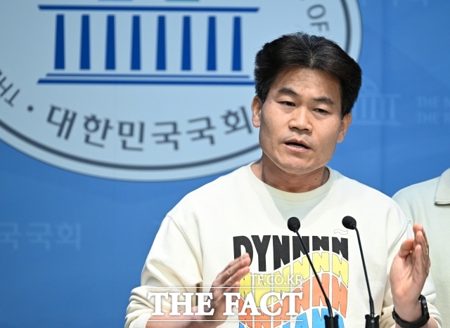 내란 사건을 수사하는 조은석 특별검사팀이 내란 선전·선동 등 혐의를 받는 한국사 강사 전한길 씨와 세계로교회 손현보 목사의 사건을 경찰청 국가수사본부로 이첩한다. /박헌우 기자
