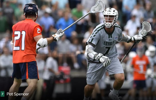 로욜라 대학 시절 NCAA 라크로스 리그를 '씹어먹던' 팻 스펜서(오른쪽)의 모습. 등번호는 7번이었다. / 로욜라대학 홈페이지
