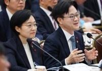  내년 2월 5극3특 산업 선정…AI 팩토리 100개 보급