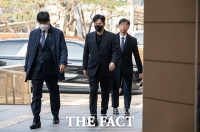  양현석, 법원서 '사설 경호원 대동'하며 공판 출석 [TF포착]