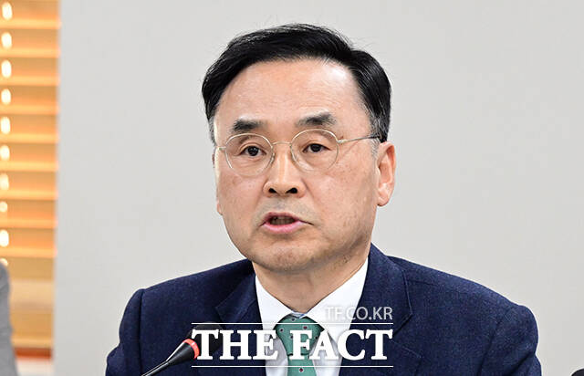 차정인 국가교육위원장이 18일 오후 서울 종로구 정부서울청사에서 열린 제63차 회의에 참석해 모두발언을 하고 있다. /임영무 기자