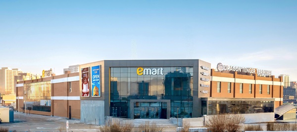 이마트가 몽골 수도 울란바토르 동부 핵심 상권에 6번째 매장인 텡게르점을 신규 오픈한다. 현지에서 K-컬처 관심도가 높아짐에 따라 한국 제품을 기존 대비 2배 이상 늘렸다. /이마트