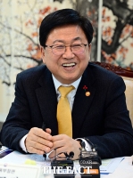  1차 교육진담 간담회에서 발언하는 최교진 교육부 장관 [포토]