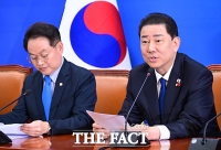  與 '쿠팡, 여전히 정신 못차려…연속 청문회 추진'