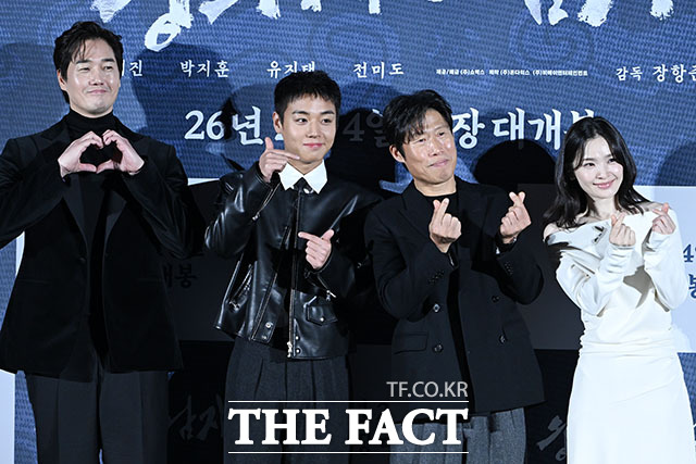 한국 영화 최초 단종의 이야기 '왕과 사는 남자'의 주역들.