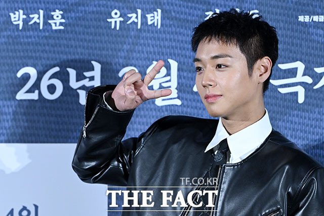 [더팩트ㅣ남용희 기자] 배우 박지훈이 19일 오전 서울 용산구 CGV 용산 아이파크몰에서 열린 영화 '왕과 사는 남자' 제작보고회에 참석해 포즈를 취하고 있다.