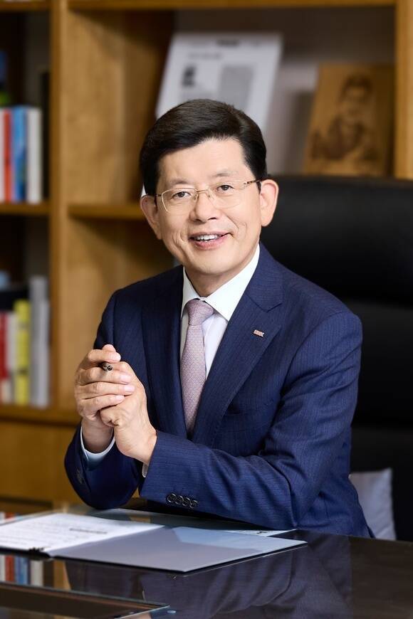 BNK금융지주가 빈대인 회장을 차기 회장 최종 후보로 다시 세우면서 '빈대인 2기' 체제 출범이 가시화된 모습이다. /BNK금융