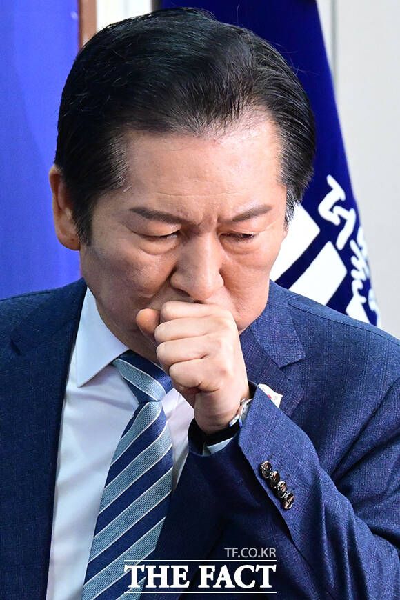 최고위원 회의 주재하는 정청래 대표.