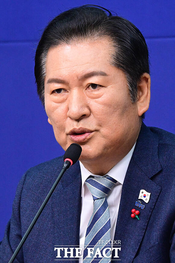 최고위원 회의 주재하는 정청래 대표.