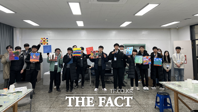 국립경국대학교 장애학생지원센터가 지역 고교 특수학급 장애 청소년 대상 전공체험 프로그램을 운영했다. /국립경국대