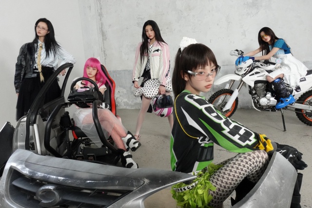 아일릿이 19일 'NOT CUTE ANYMORE (Holiday Remixes)'를 공개한다고 밝혔다. /빌리프랩