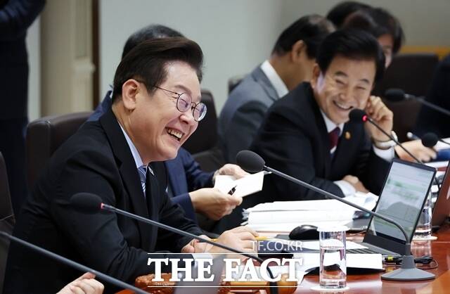 정동영 통일부 장관은 19일 업무보고에서 