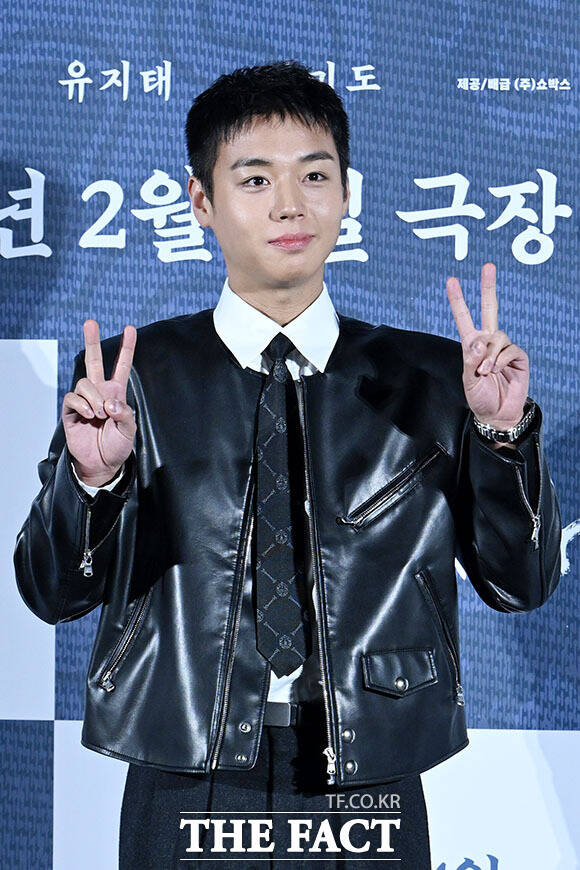 [더팩트ㅣ남용희 기자] 배우 박지훈이 19일 오전 서울 용산구 CGV 용산 아이파크몰에서 열린 영화 '왕과 사는 남자' 제작보고회에 참석해 포즈를 취하고 있다.