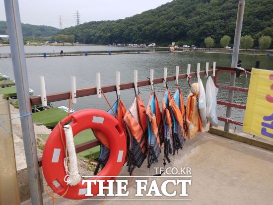 국세청은 △기념품, 관광 민예품, 장식용품 소매업 △사진 처리업 △낚시장 운영업 △기타 수상오락 서비스업 등 4개 업종을 현금영수증 의무발행업종으로 추가로 지정했다고 19일 밝혔다. /경기도