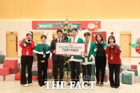  유성선병원, '12월 문화의 날' 맞아 크리스마스 선물 나눔