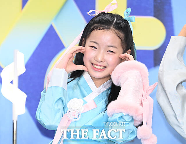 '공부와 놀부' 신현준 가족과 김병현 부자, 이수연, 김정태 부자(왼쪽 위부터 시계방향)가 20일 오후 서울 영등포구 여의도 KBS 신관에서 열린 'KBS 연예대상' 포토월에 참석해 포즈를 취하고 있다. /박헌우 기자