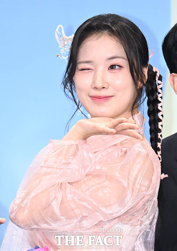 개그콘서트 34기 신인 개그맨들이 20일 오후 서울 영등포구 여의도 KBS 신관에서 열린 'KBS 연예대상' 포토월에 참석해 포즈를 취하고 있다. /박헌우 기자