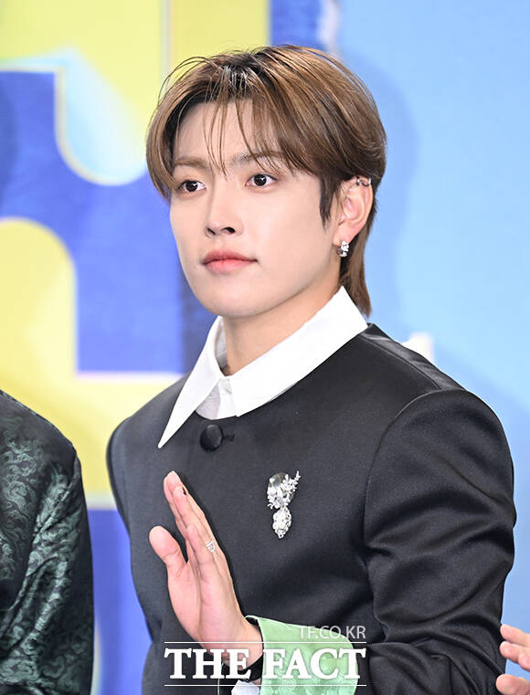 그룹 에이티즈가 20일 오후 서울 영등포구 여의도 KBS 신관에서 열린 'KBS 연예대상' 포토월에 참석해 포즈를 취하고 있다. /박헌우 기자