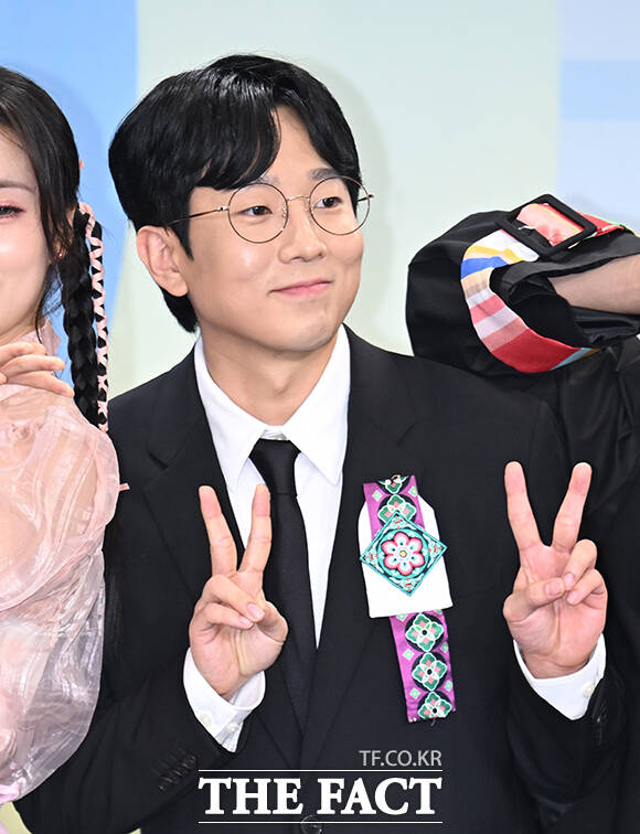 개그콘서트 34기 신인 개그맨들이 20일 오후 서울 영등포구 여의도 KBS 신관에서 열린 'KBS 연예대상' 포토월에 참석해 포즈를 취하고 있다. /박헌우 기자