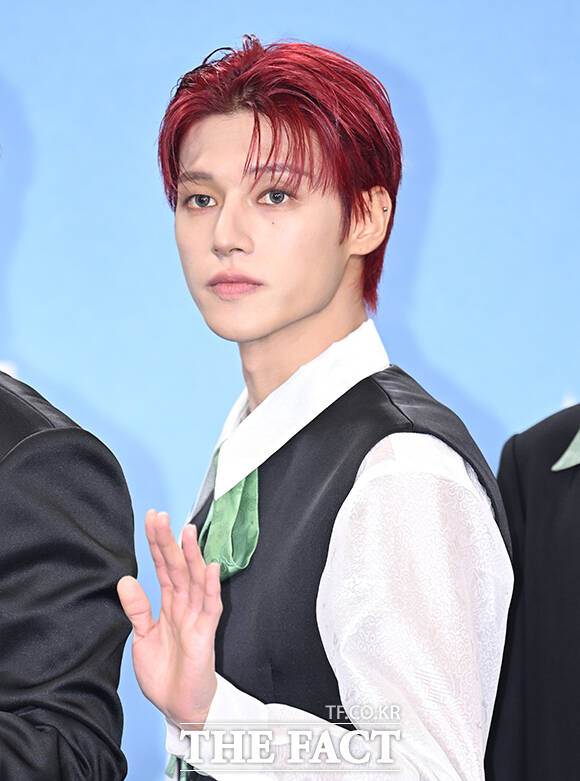 그룹 에이티즈가 20일 오후 서울 영등포구 여의도 KBS 신관에서 열린 'KBS 연예대상' 포토월에 참석해 포즈를 취하고 있다. /박헌우 기자