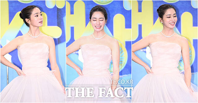 KBS 연예대상 MC 이민정이 20일 오후 서울 영등포구 여의도 KBS 신관에서 열린 'KBS 연예대상' 포토월에 참석해 포즈를 취하고 있다. /박헌우 기자