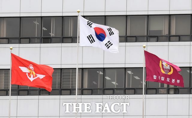 국방부가 북한정책과를 부활시키고 AI 등 첨단기술 정책을 담당할 차관보 직위를 신선할다는 내용을 담은 개정령안을 발표했다. /국방부