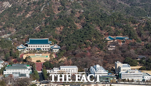 대통령 집무실 이전을 앞둔 21일 오전 서울 종로구 청와대의 모습이 보이고 있다. /박헌우 기자